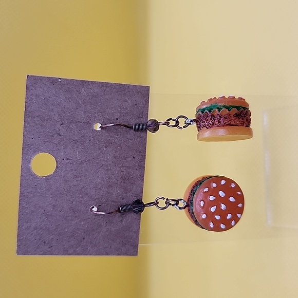 Jewelry - Burger earrings